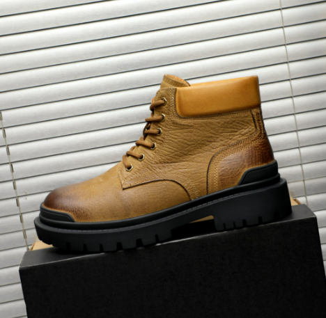 UGG Brown Lace-Up Lugged Boots